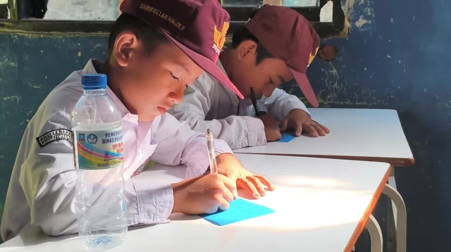 KKM UNIBA Sosialisasikan Anti-Bullying dan Program GEMAR di SDN Lebak Kepuh 2